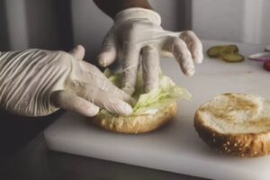 Bulk Disposable Aprons & Gloves for Commercial Kitchens
